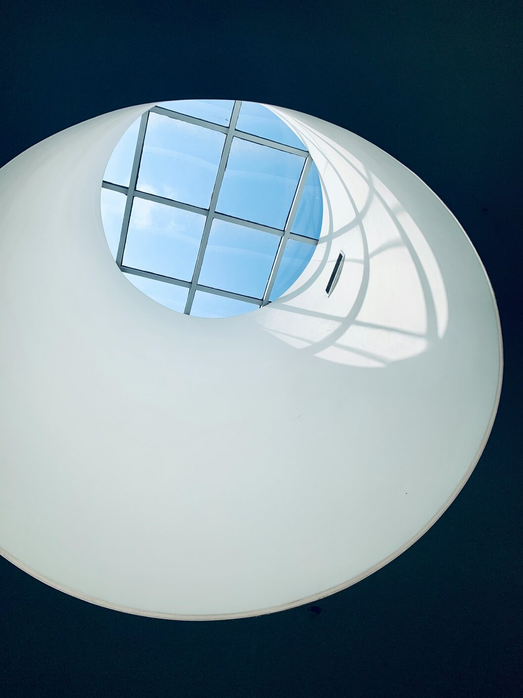 Montage einer Lichtkuppel im Flachdach